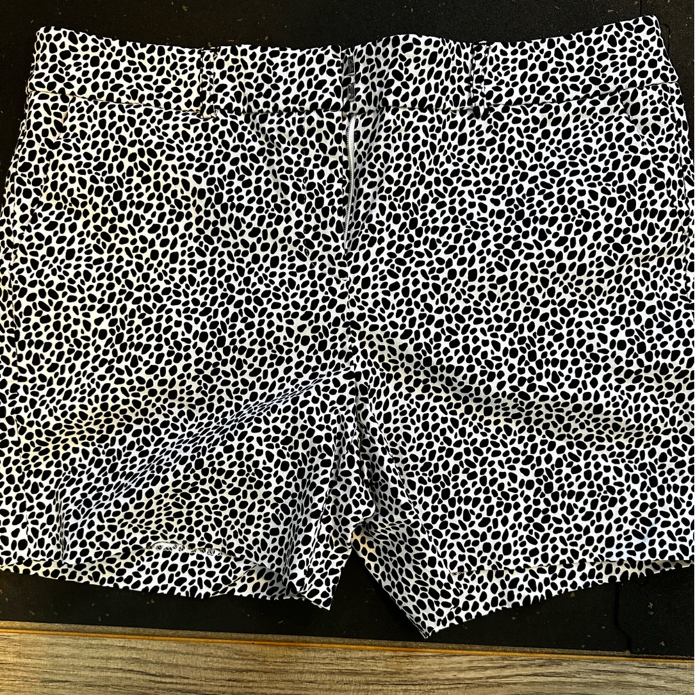 Van Heusen Black and White Patterned High Waist Shorts